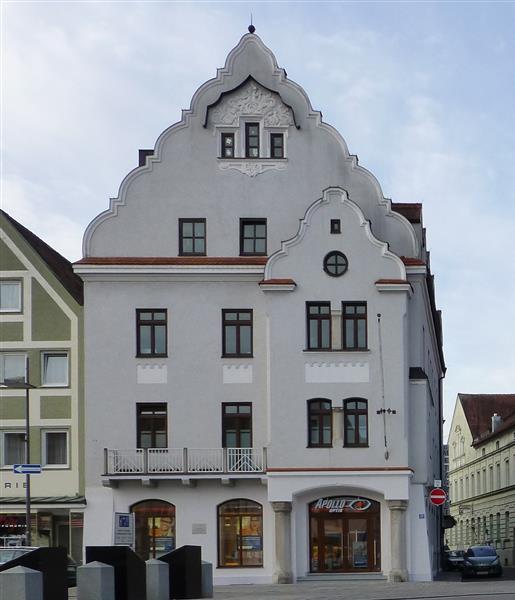"Alte Post" , erbaut 1906 - Baustil des Historismus mit Jugendstilelementen
